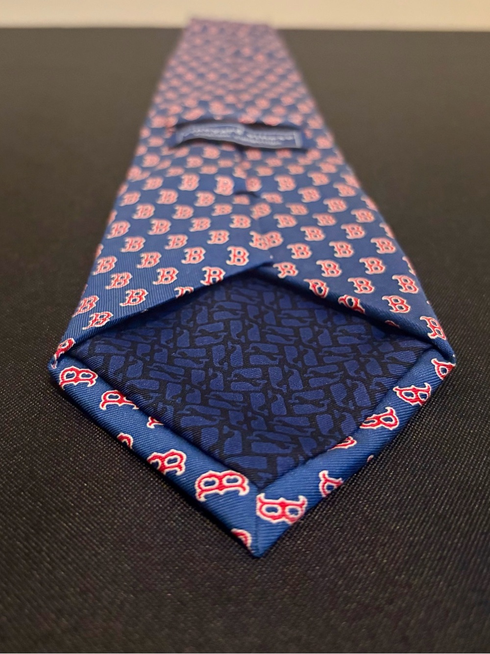 MLB Boston Red Sox Silk Tie Custom Collection Vineyard Vines - Picture 7 of 11